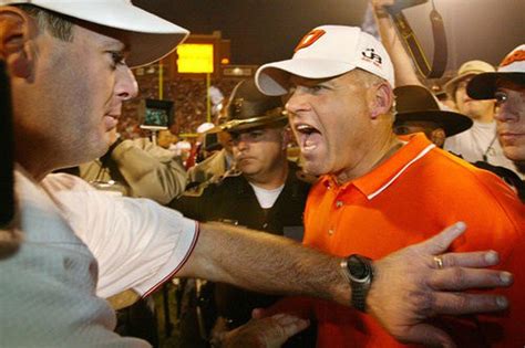 Les Miles Briefly Addresses Oklahoma State Allegations Al Com