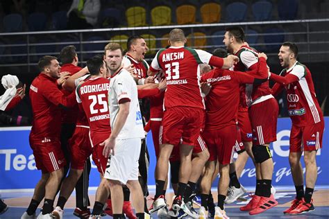 März 2020, abgerufen am 4. Handball-WM: Ungarn gewinnt gegen Deutschland und ist ...