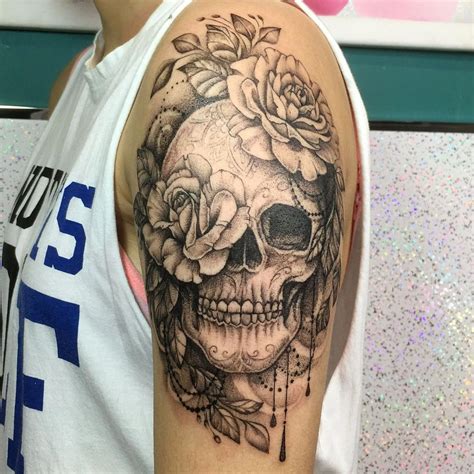 Half Sleeve Tattoos Gallery Halfsleevetattoos Feminine Skull Tattoos Skull Sleeve Tattoos
