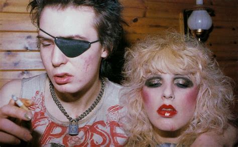 24 Vintage Photos Of Sid Vicious And Nancy Spungen The Most Famous Couple In Punk From Back In