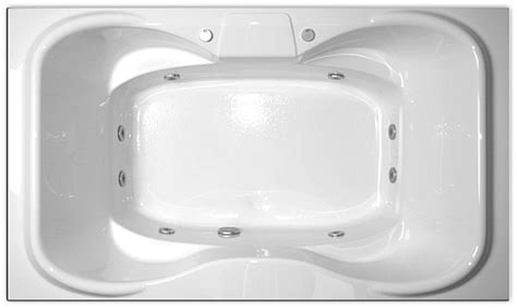 These whirlpool tubs for two are equipped with many jet nozzles, which provide a range of options from a powerful massage to a gentle bubbling bath. Stunning Bathtubs for Two