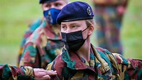 Königliche Militärakademie: Elisabeth von Belgien zeigt sich im Tarnanzug
