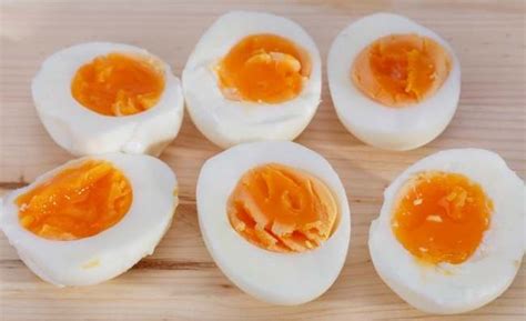 How long eggs last depends on if they are stored properly in the fridge or freezer. How Long Do Hard Boiled Eggs Last? - KitchenVile