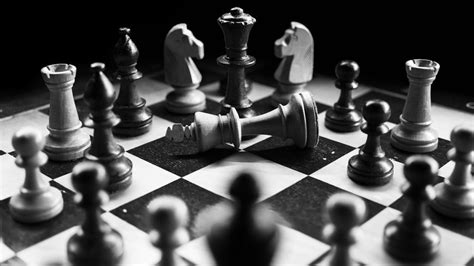 Chess Strategy And Tactics Tigran Petrosian S Amazing Games