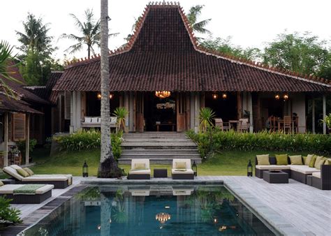 Desain rumah ini menggunakan 36 tiang dan empat diantaranya. 45 Desain Rumah Joglo Khas Jawa Tengah - Indonesia adalah ...
