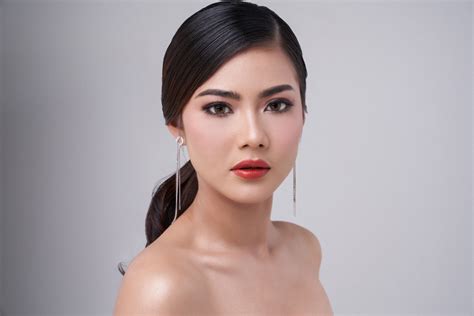 Studio Beyond Makeup Indonesia Top Makeup Artist
