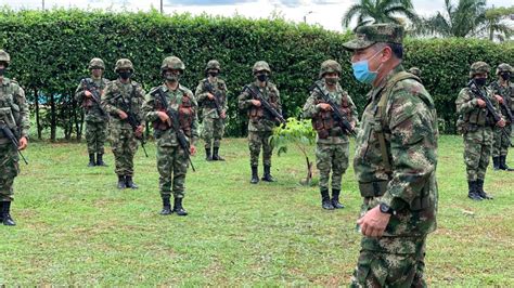 De ejército … ceremonia de ascenso. Otros dos militares colombianos acusados de violación - Diario Primicia