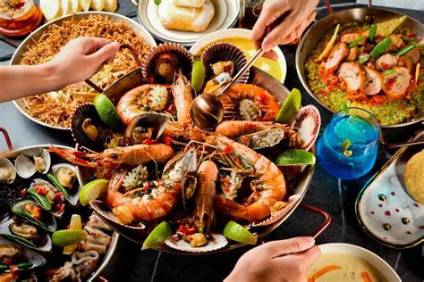 Spain (a country in europe). (高雄新興)17號西班牙餐酒館- 到低調巷弄小餐酒館吃浮誇海鮮烤飯 壽星同樂送巨無霸桑格利亞酒 • 高雄美食地圖