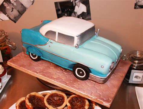 replica vintage car cake wwwfacebookcomsugspicecakes