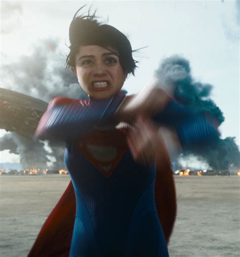 Superman Movies, Batman And Superman, Batman Wallpaper, Long Hair Girl