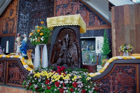 Ideas originales de arreglos florales para altares. 46+ Hiasan Bunga Altar Gereja