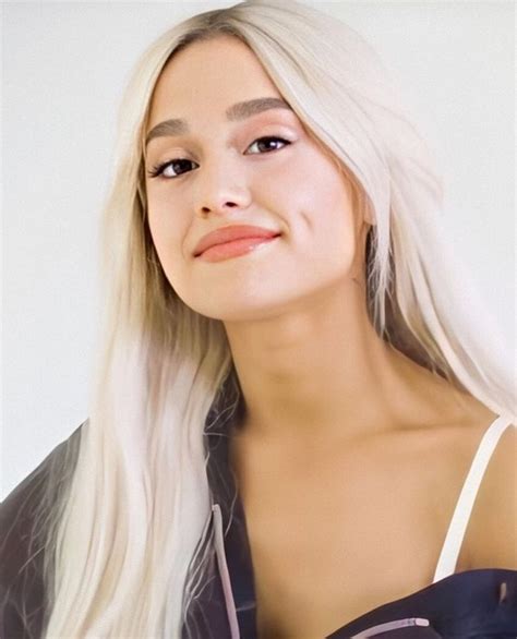 Ariana Grande Goes Blonde Everything You Need To Know Short