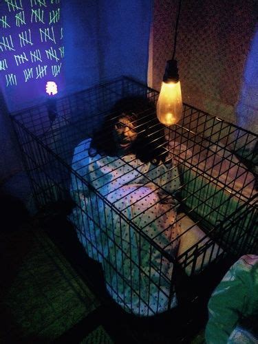 33 Insanely Smart Eerie Haunted House Ideas For Halloween