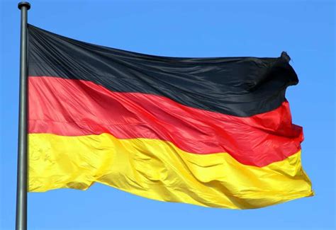 La bandera en alemania es utilizada casi solo por las autoridades oficiales en ocasiones especiales o. Bandera de Alemania Significado e Historia de la bandera Alemana