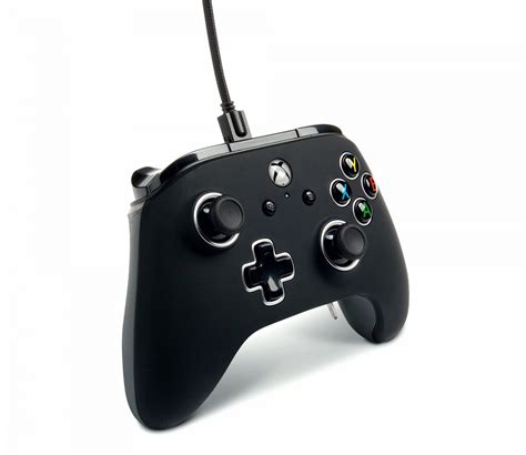 Kjøp Powera Xbox One Fusion Pro Wired Controller Black