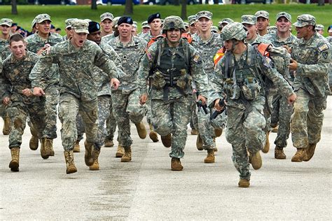 Fotos Gratis Persona Grupo Gente Corriendo Soldado Ejército Estados Unidos America Gol