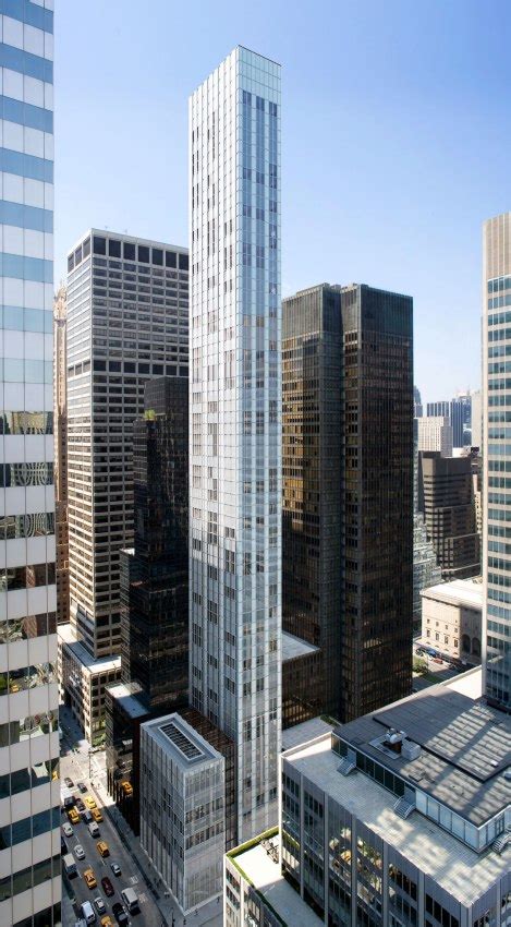 Foster's skyscraper beside Mies' Seagram Building | The Strength of ...