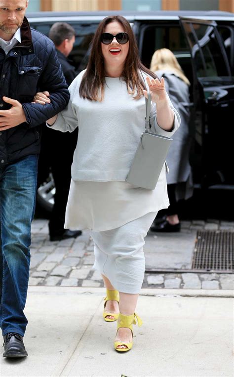 Melissa Mccarthy Looks Chic In Nyc