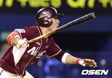 2021년 kbo 리그는 kbo 리그의 40번째 시즌이며, 대한민국의 10개 프로 야구 구단들이 참가한다. '200안타 -15' 서건창, "기록 신경 쓰지 않는다" - 조선닷컴 ...