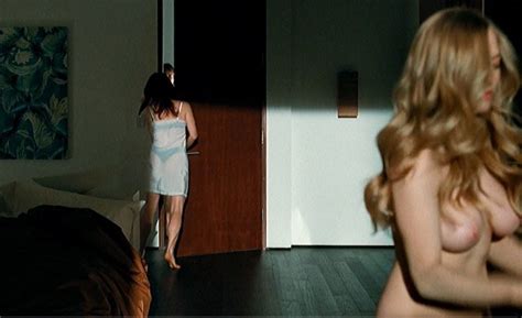Amanda Seyfried в лесбо сцене на Chloe ScandalPlanet xHamster
