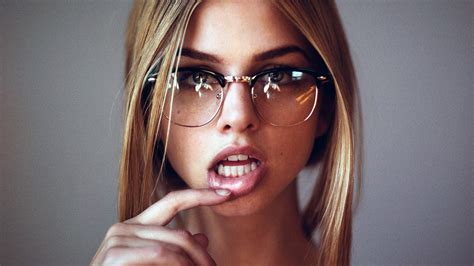 Wallpaper For Desktop Laptop Hk52 Girl Glasses Lips Beauty Face