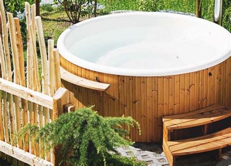 20 Homemade Hot Tubs That Are Budget Friendly Decoist