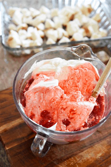 17 calories of gelatin (jello) prepared. Best Ever Strawberry Jello Angel Food Cake Dessert Recipe
