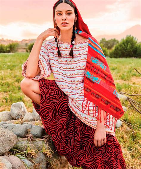 Elizabeth Salt Honors Peruvian Culture In Images By Enrique Vega For
