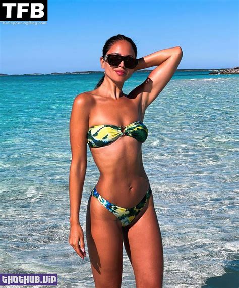 Best Eiza Gonzalez Displays Gorgeous Body In Sexy Tiny Bikinis Photos