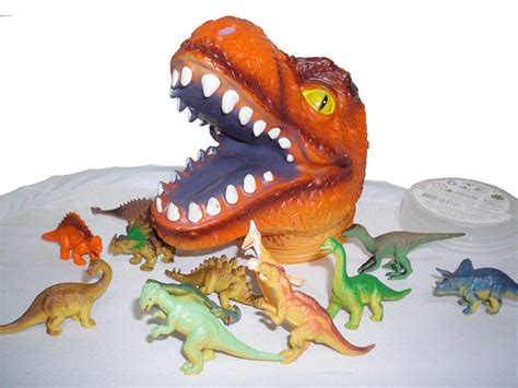 Dinossauros De Brinquedo Cabeça T Rex Com 12 Miniaturas R 6990 Em