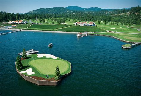 Floating Green Coeur Dalene Golf Course