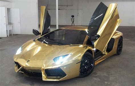 First Gold Wrapped Lamborghini Aventador Gleams In Miami