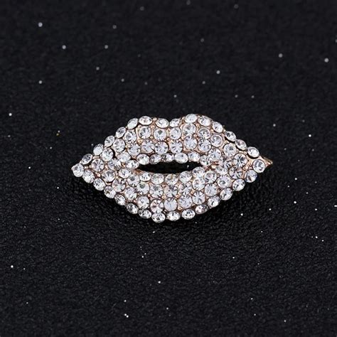 simple fashion female sexy lip shaped rhinestone crystal brooch pin wedding jewelry accessories