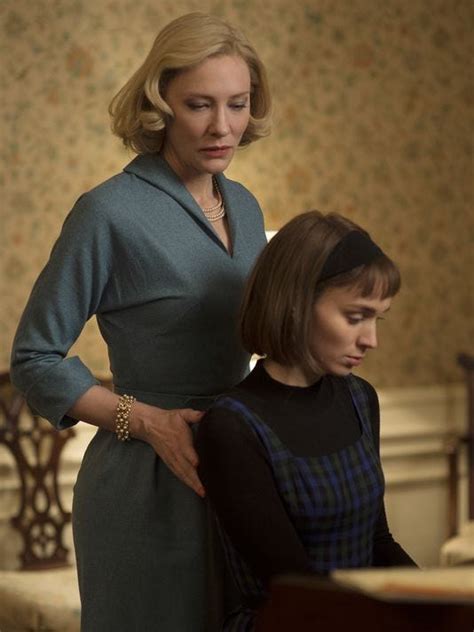 Carol Review Cate Blanchett Rooney Mara Shine In Tale