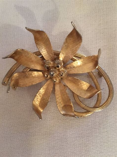 Exquisite Vintage Goldtone Flower With Pinwheel Like Petals And Etsy