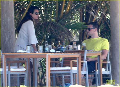 Photo Lea Michele Cory Monteith Beach Lunch In Mexico 16 Photo