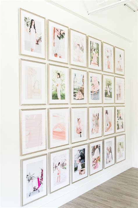 Rachel Parcell HQ Gallery Wall Reveal... | Gold frame gallery wall ...