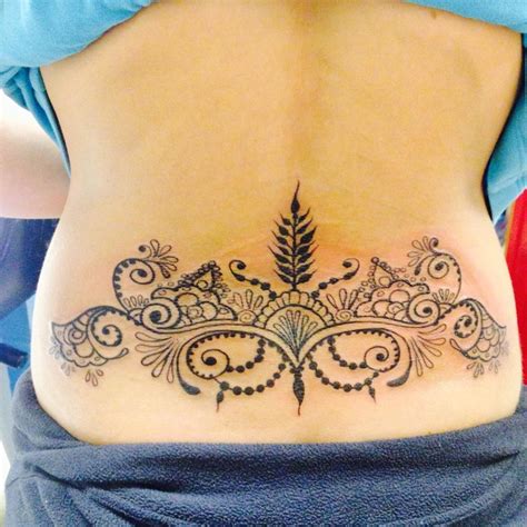 50 gorgeous lower back tattoos that look sexy too blurmark