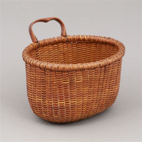 Oval Nantucket Basket with One Handle • Jeffrey Tillou Antiques