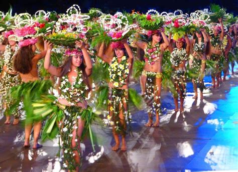 A Spring Equinox Celebration From The Heiva I Tahiti Polinesias Trajes