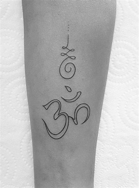 30 Pretty Aum Tattoos To Inspire You Style Vp Page 29