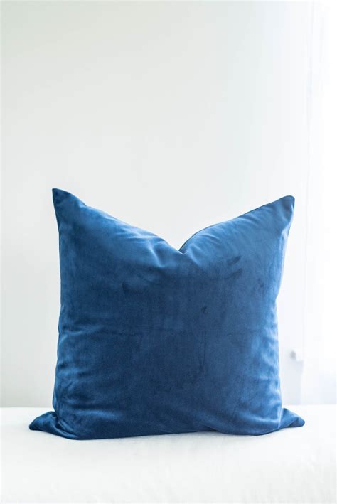 Navy Blue Velvet Pillow Navy Velvet Pillow Cover Velvet | Etsy | Blue velvet pillow, Velvet ...