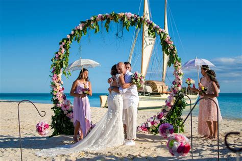 Fiji Wedding Vow Renewal