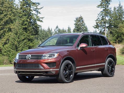 Towing the unit using your van or suv is as easy as taking an evening walk at the park with your spouse. 10 SUVs That Can Tow 7000 Lbs. | Autobytel.com