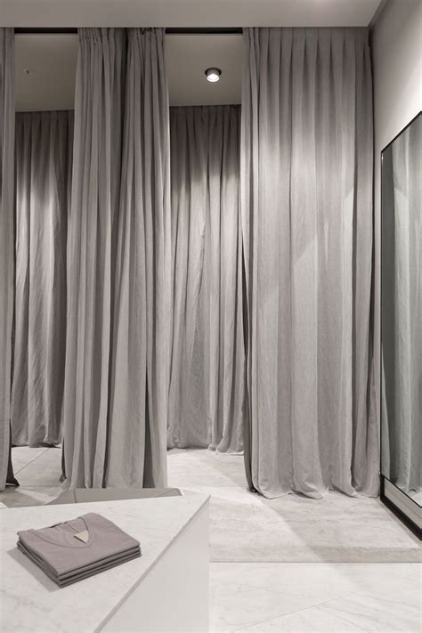 20 Dressing Room Curtain Ideas
