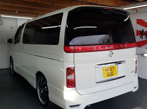 A slightly bumpy ride around the less glamorous outskirts of paris in the recently released nissan env200 evalia. Nissan Elgrand 3.5 automatic 8 seater white MPV full black ...