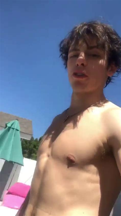 Alexis Superfan S Shirtless Male Celebs Ross Lynch Shirtless Ig Story