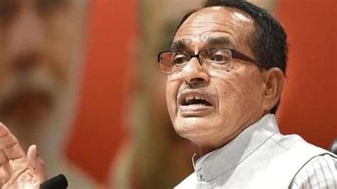 Mp Cm Shivraj Chouhan Mocks Rahul For Carrying Suitcase With Wheels On Head Latest News India