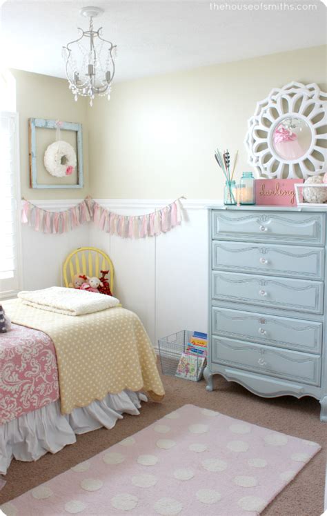 13 Girly Bedroom Decor Ideas The Weekly Round Up The Crafting Nook