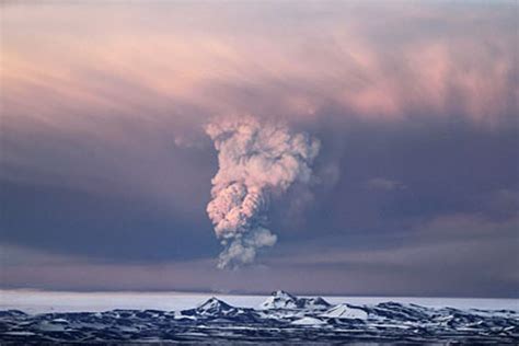 Volcanic Ash Cloud Unlikely To Shut Down The Skies Says Hague London Evening Standard